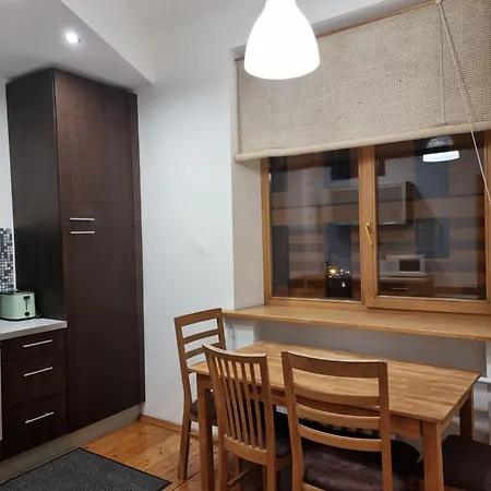 아파트 2 Bedroom Next To Hall With Parking 리가