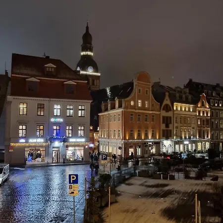 아파트 2 Bedroom Next To Hall With Parking