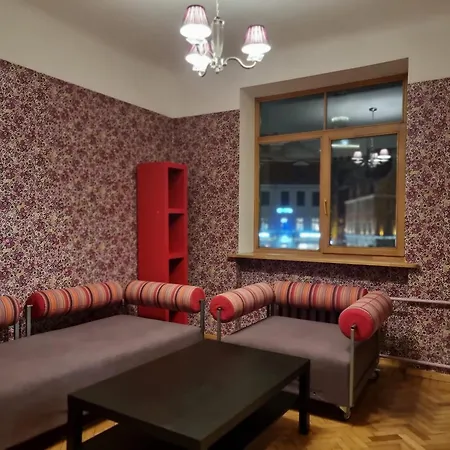 2 Bedroom Next To Hall With Parking 아파트