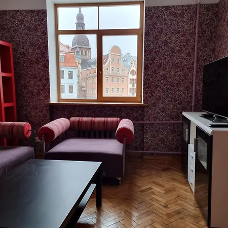 2 Bedroom Next To Hall With Parking * 里加