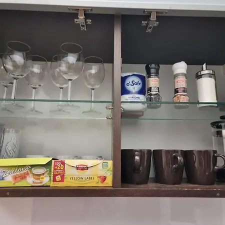 2 Bedroom Next To Hall With Parking Appartement *