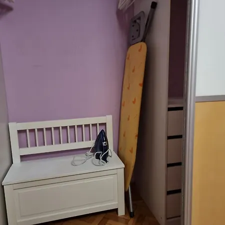 2 Bedroom Next To Hall With Parking