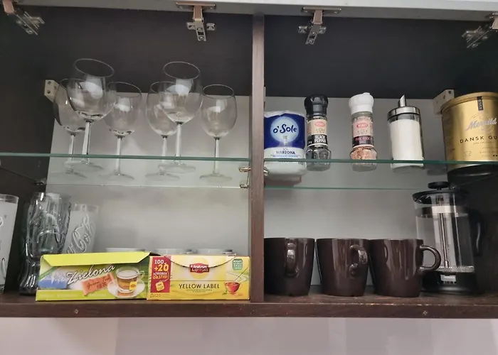 2 Bedroom Next To Hall With Parking Appartement *