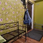 2 Bedroom Next To Hall With Parking Daire *